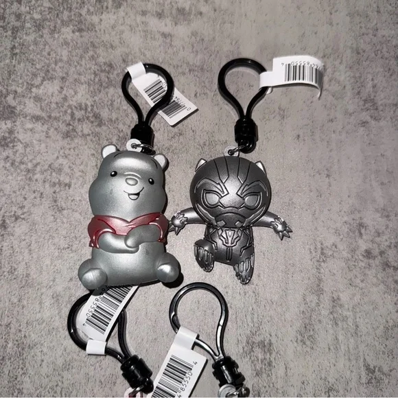 Disney 100 Anniversary Keychain Bundle of 4 - Picture 3 of 4